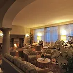 Romantik Castello Seeschloss Hotel 4*