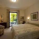 Romantik Castello Seeschloss Hotel 4*