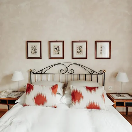 Romantik Castello Seeschloss Szálloda