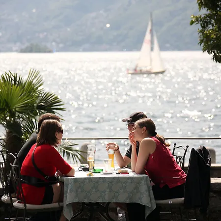 Hotel Castello Seeschloss, Lake & Pool Castle מלון 4*