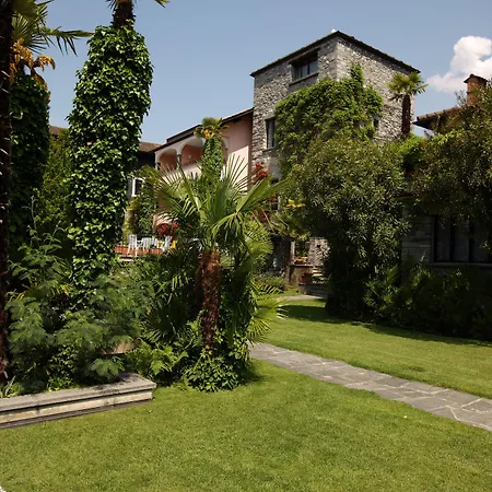 Hotel Castello Seeschloss, Lake & Pool Castle 4* אסקונה