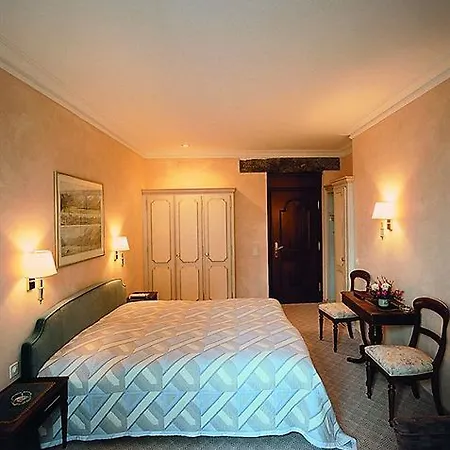 Hotel Castello Seeschloss, Lake & Pool Castle 4*
