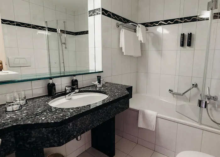 Romantik Castello Seeschloss Готель Аскона