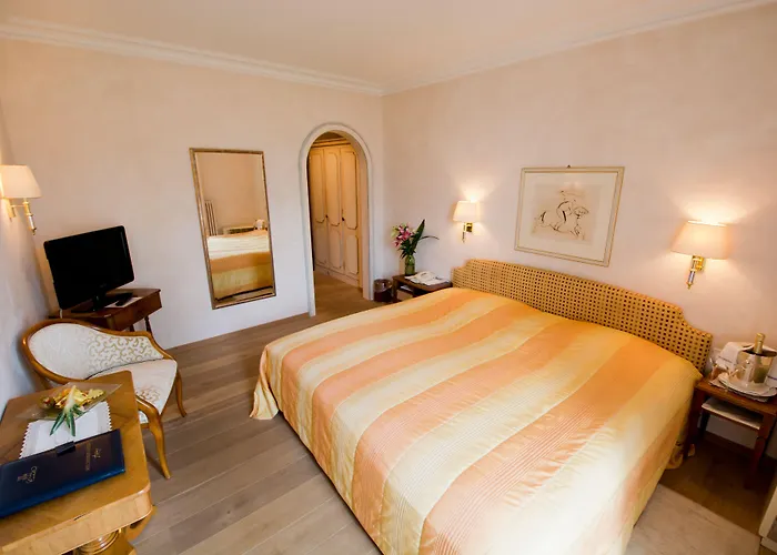 Romantik Castello Seeschloss Готель 4*